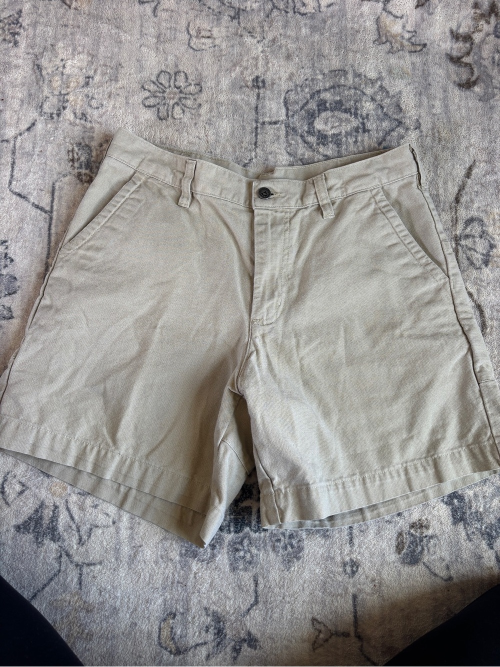 Patagonia Women's Light Khaki Outdoor Shorts - Picture 2 of 6